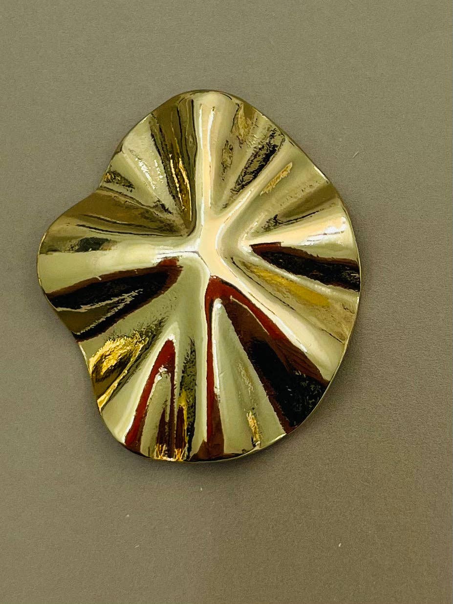 CHIC - Organic Shaped Stud (gold) BER605