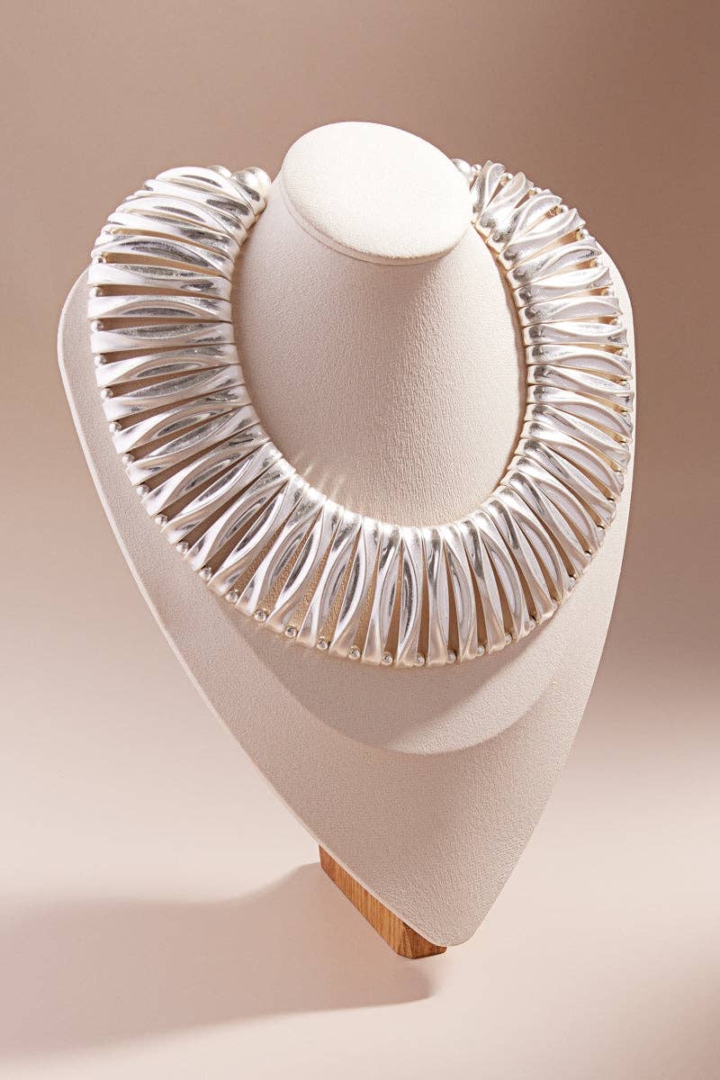 Vintage Metal Domed Shaped Ccb Short Necklace