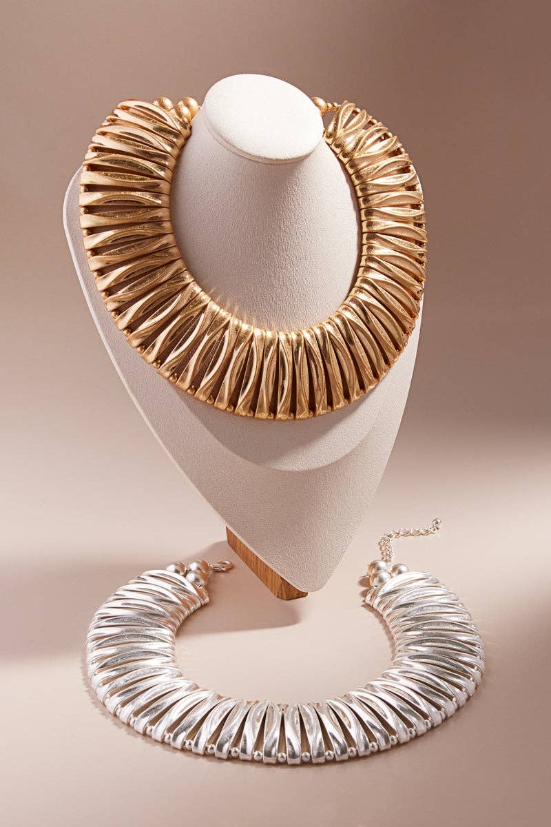 Vintage Metal Domed Shaped Ccb Short Necklace