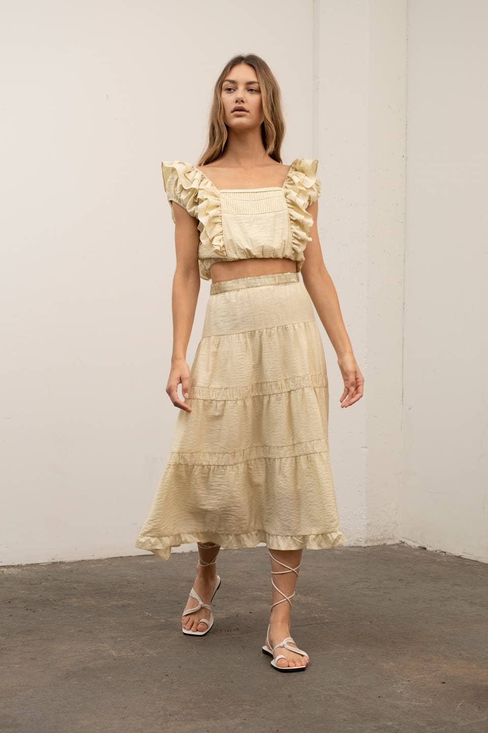 SQUARE NECK TOP