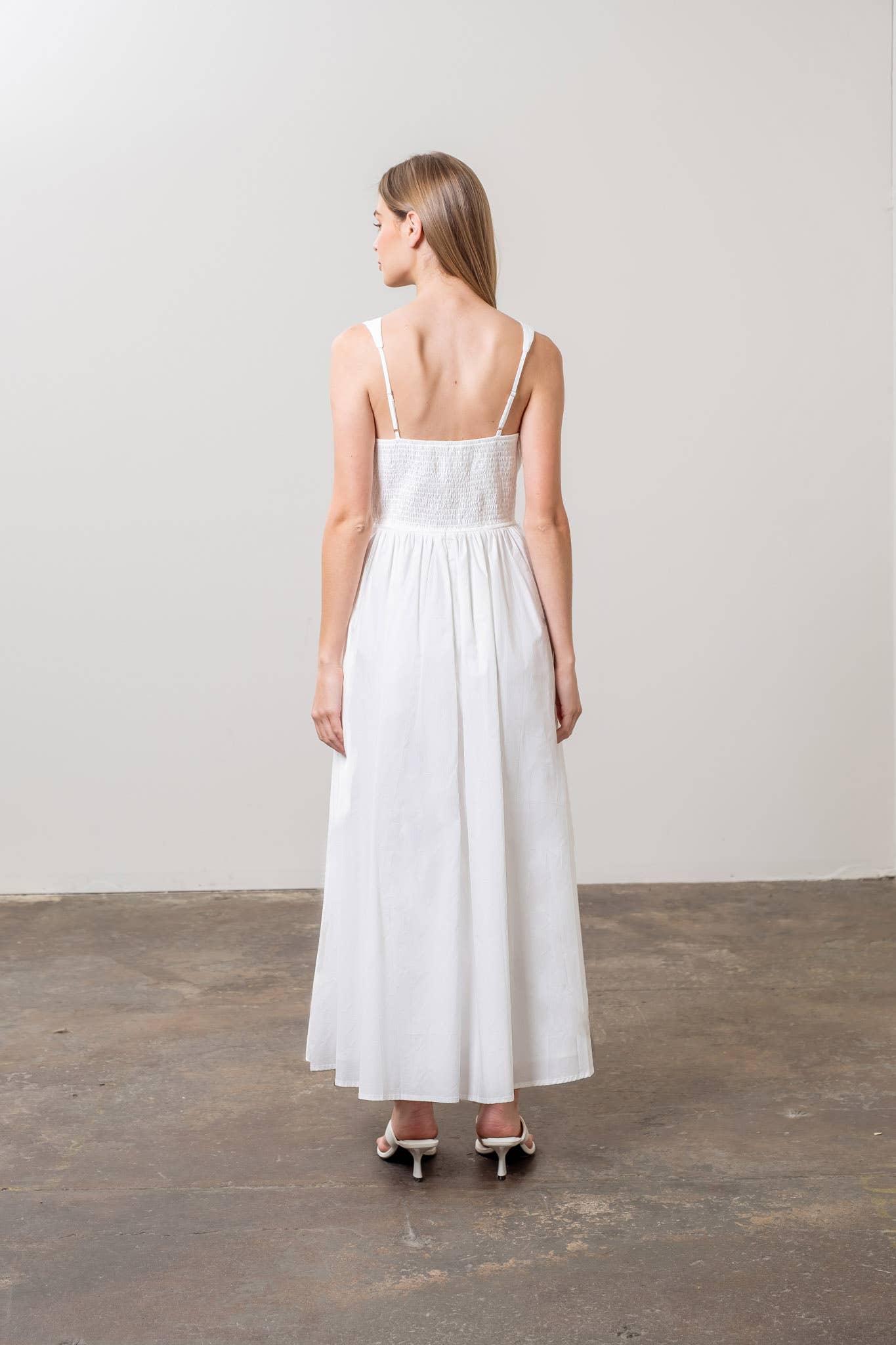 V NECK PLEATED FRONT TIE MIDI DRESS