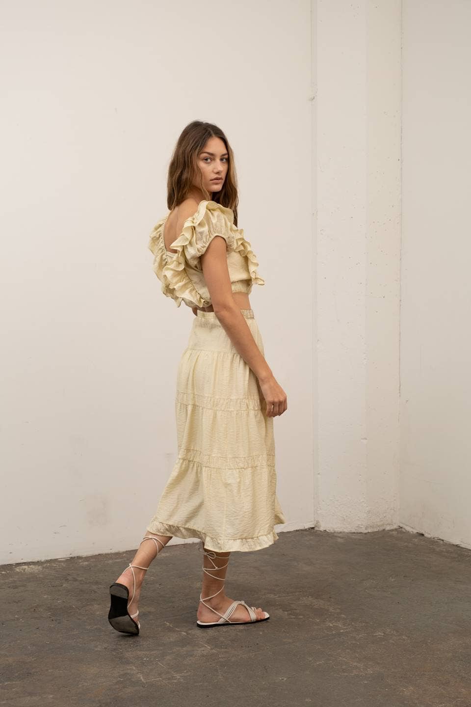 SQUARE NECK TOP