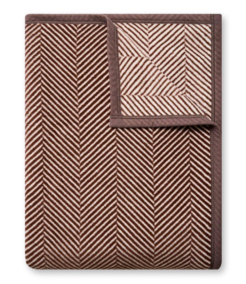 Harborview Herringbone Blanket | Chocolate
