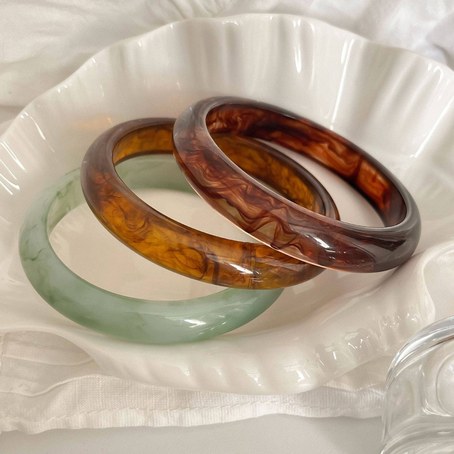 Minimalist Marbled Round Resin Bangle Bracelet DP25D727